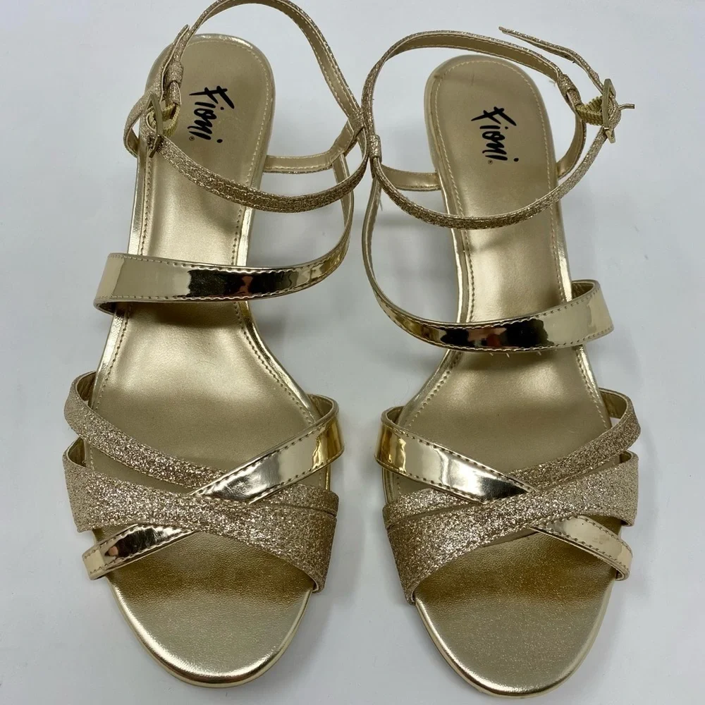 Women’s FIONI Gold Glitter Heels Size 9W